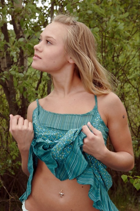 Cute teen babe Kari posing and masturbating her cunt outdoor 53277696